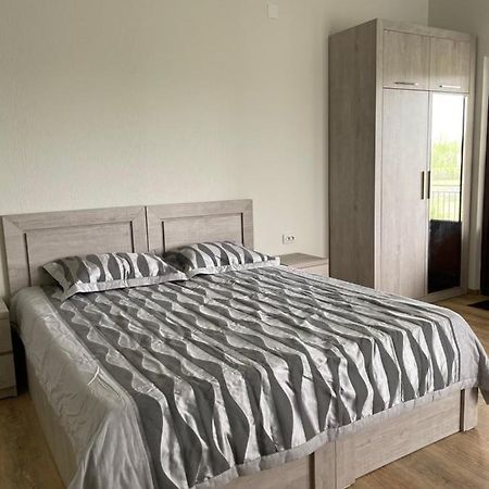 Apartment Comfort In يوريكي المظهر الخارجي الصورة
