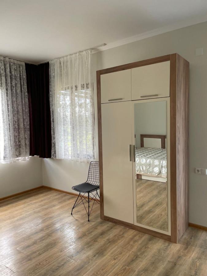 Apartment Comfort In يوريكي المظهر الخارجي الصورة