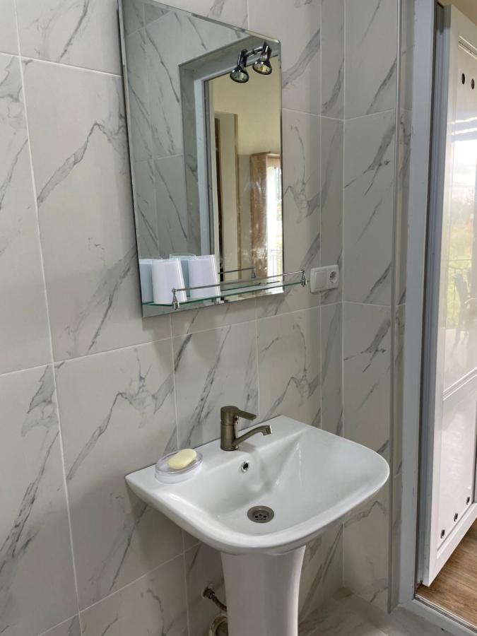 Apartment Comfort In يوريكي المظهر الخارجي الصورة